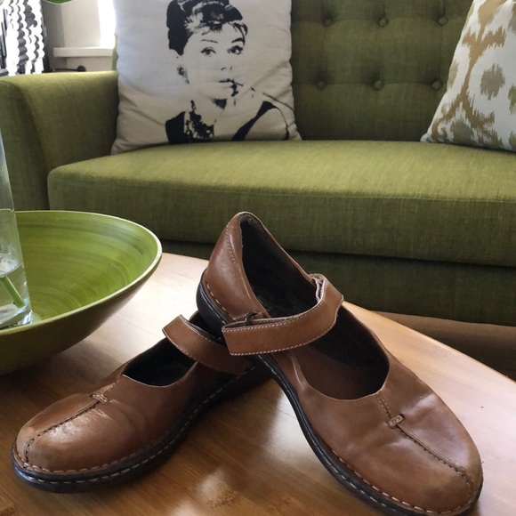 Earth Shoes Brown Maryjanes Size 7 1/2 - Picture 3 of 11